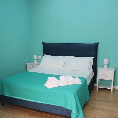 Mastersa' Guest House Наполи Екстериор снимка