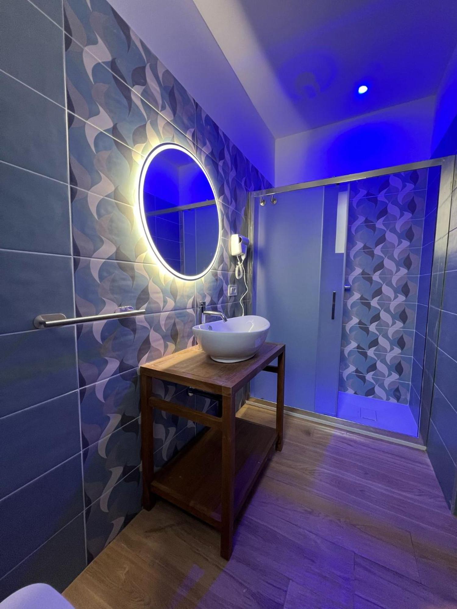 Mastersa' Guest House Наполи Екстериор снимка