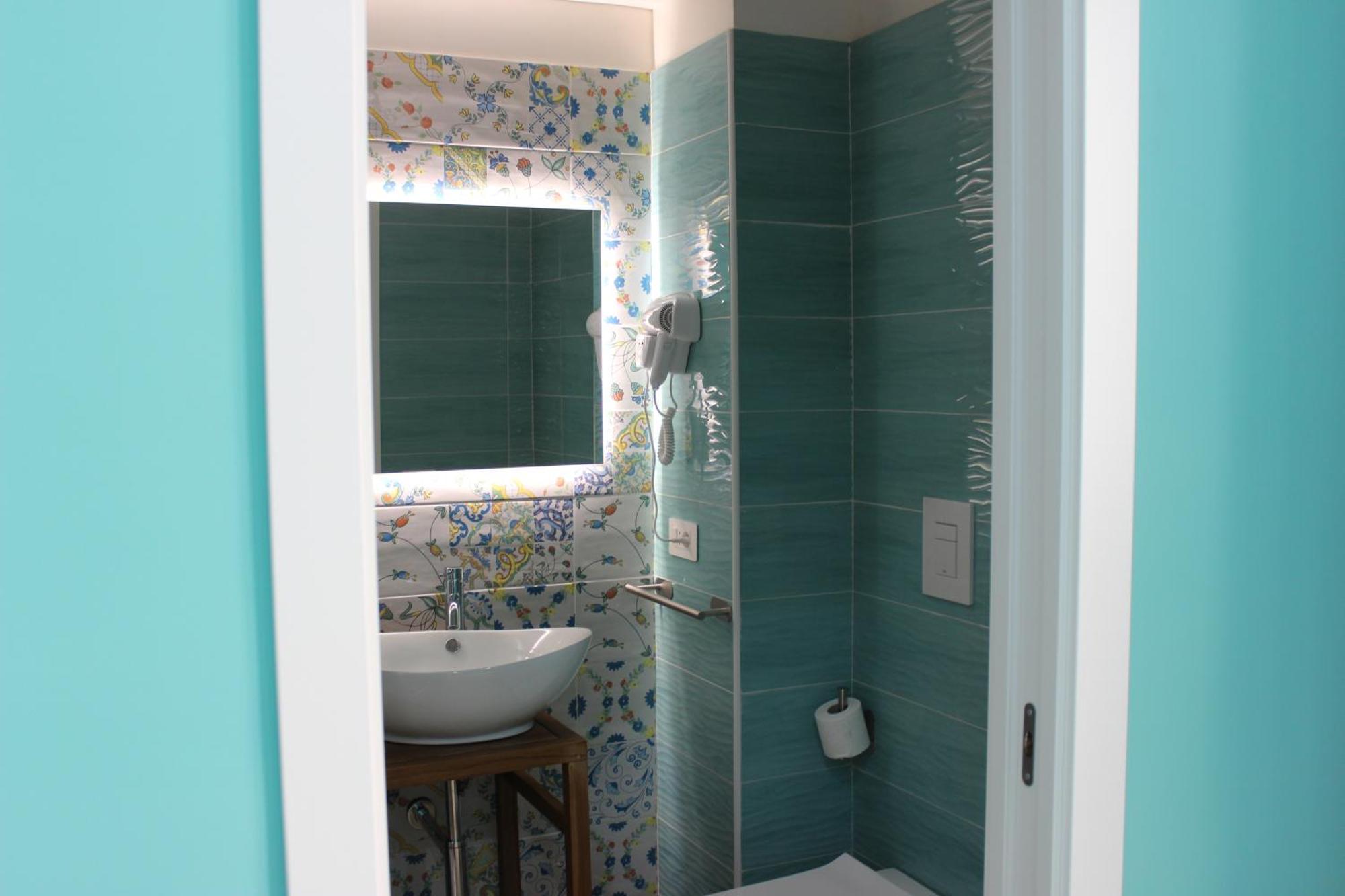 Mastersa' Guest House Наполи Екстериор снимка