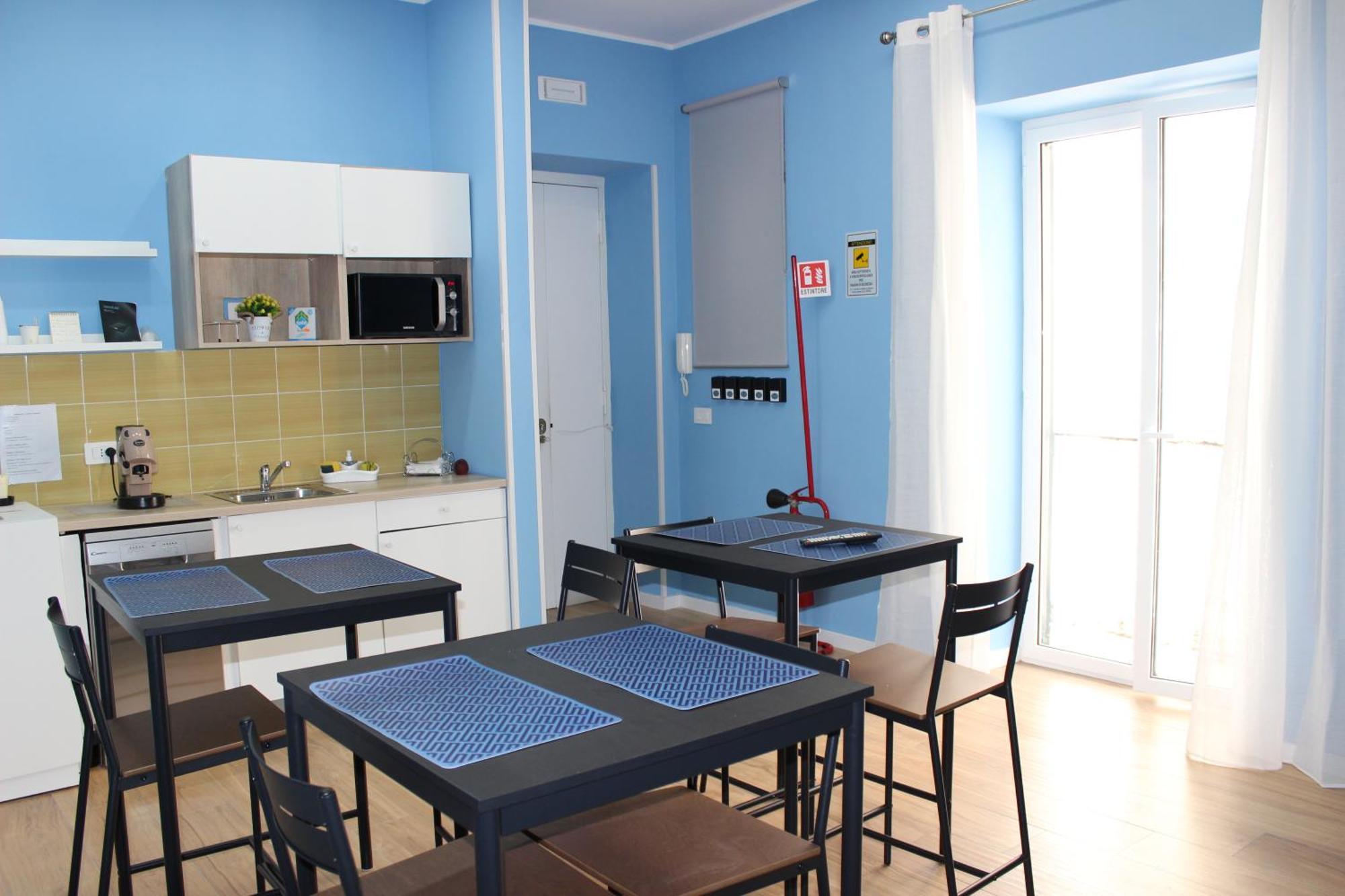 Mastersa' Guest House Наполи Екстериор снимка