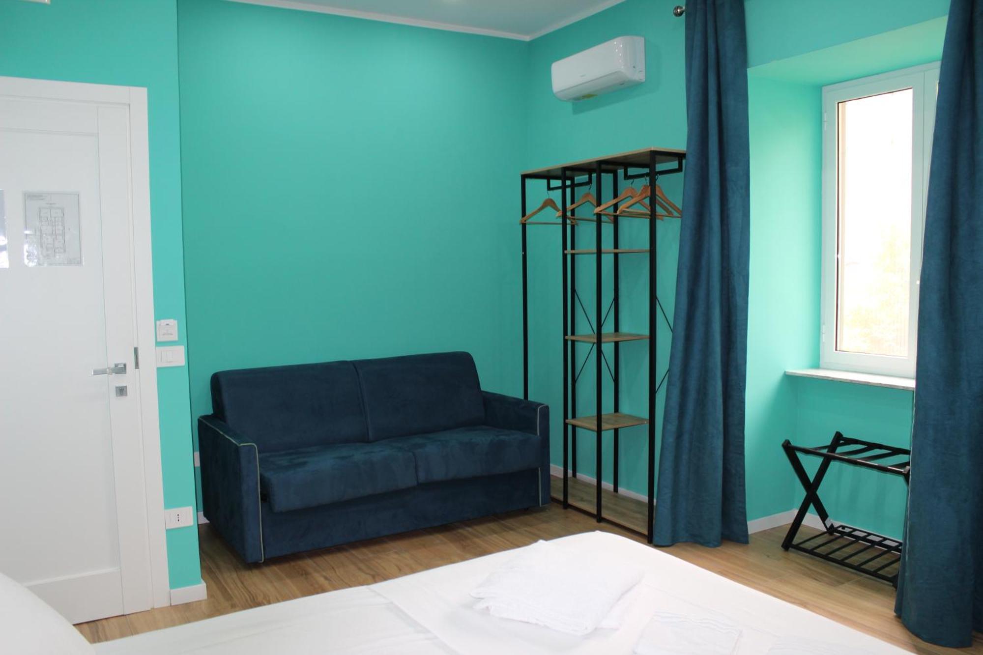 Mastersa' Guest House Наполи Екстериор снимка